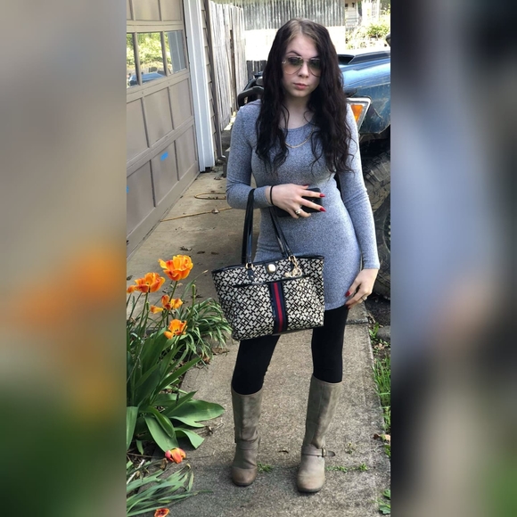 Meet your Posher, Tru - Picture 1 of 1